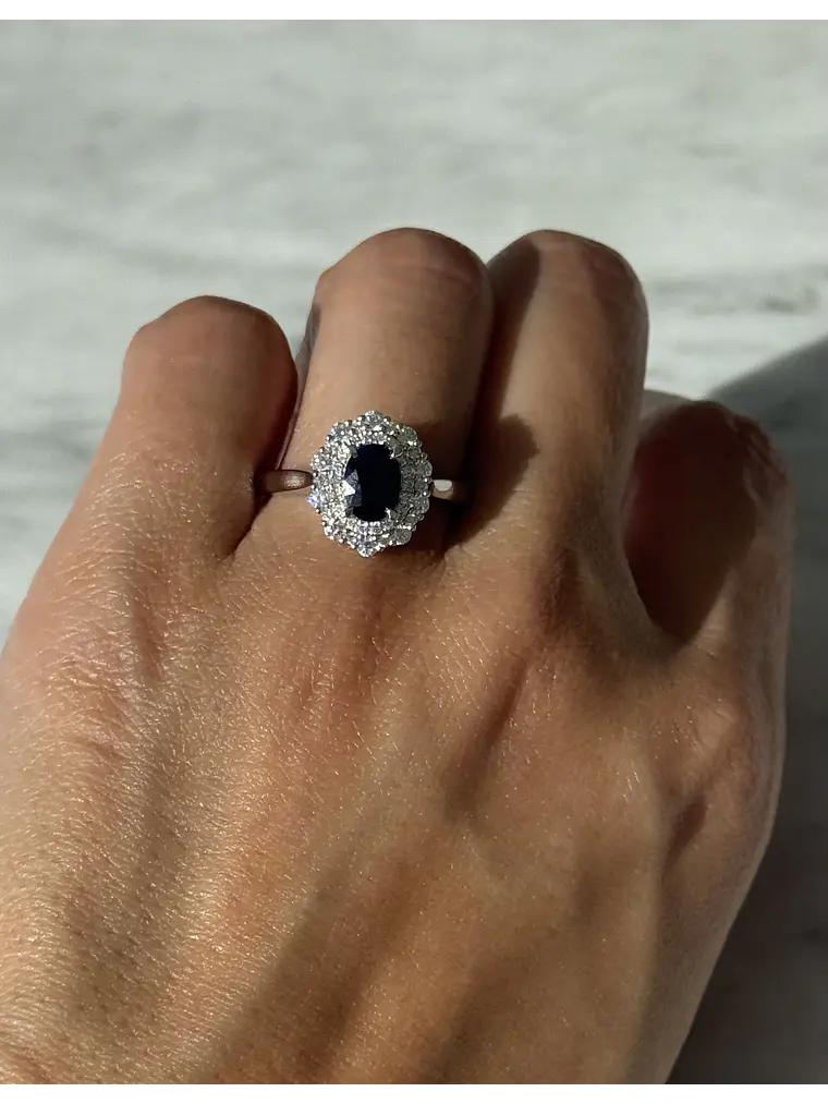 Anillo Solitario Zafiro Azul Doble Halo de Diamantes  2
