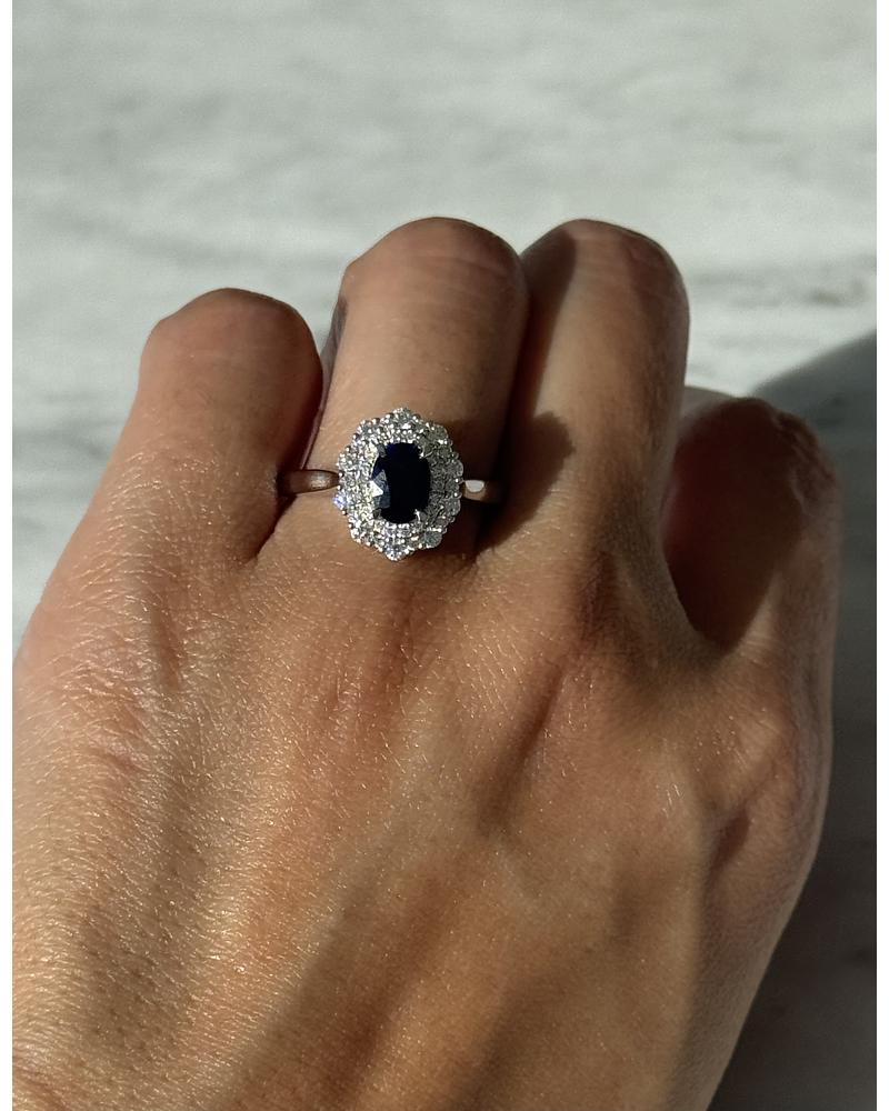 Anillo Solitario Zafiro Azul Doble Halo de Diamantes 