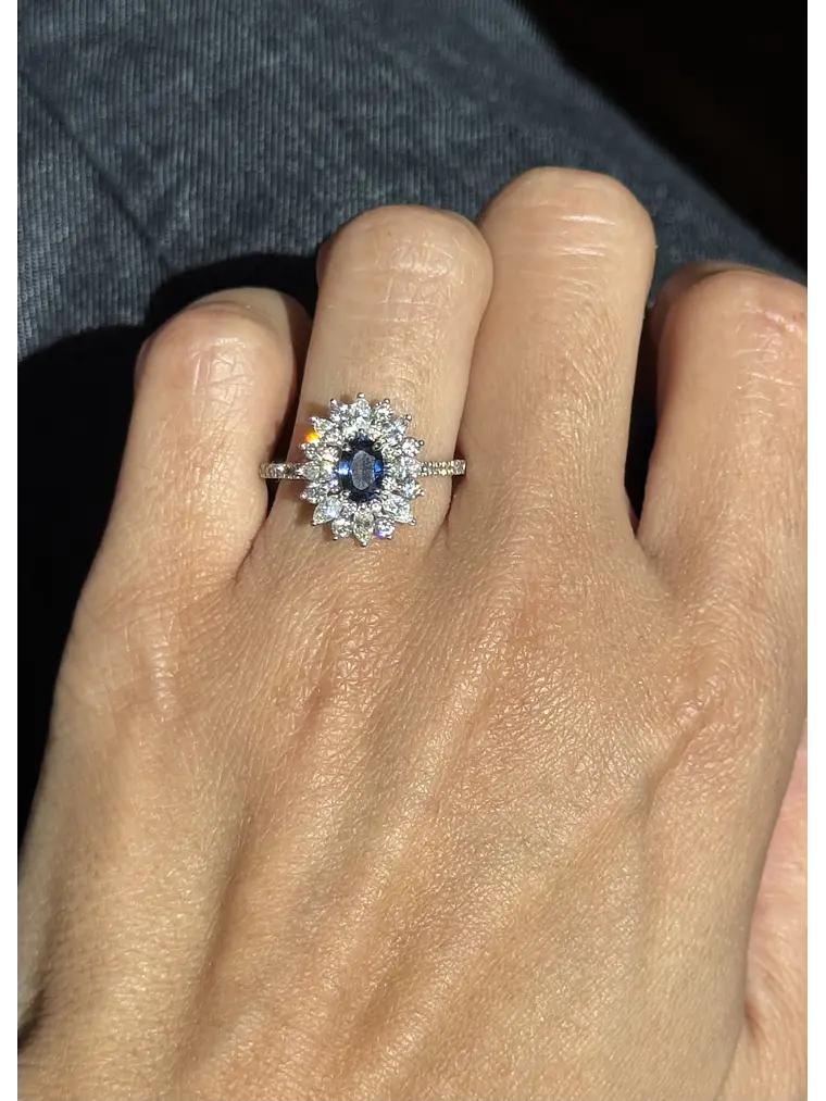 Anillo Solitario Zafiro Azul Doble Halo de Diamantes Marquise 2