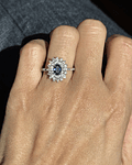 Anillo Solitario Zafiro Azul Doble Halo de Diamantes Marquise