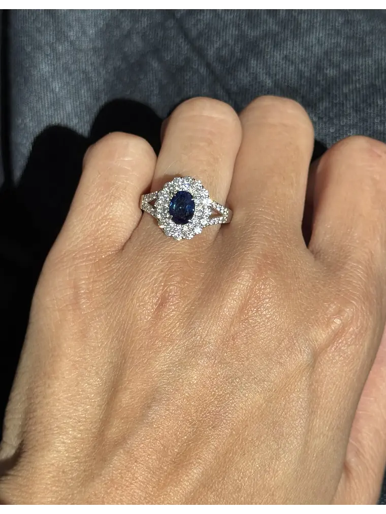 Anillo Solitario Roseta Zafiro Azul Doble Halo de Diamantes Platino 2