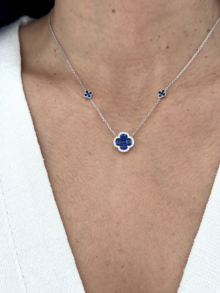 Collar Trébol Zafiros y Diamantes en Oro Blanco 18K 2