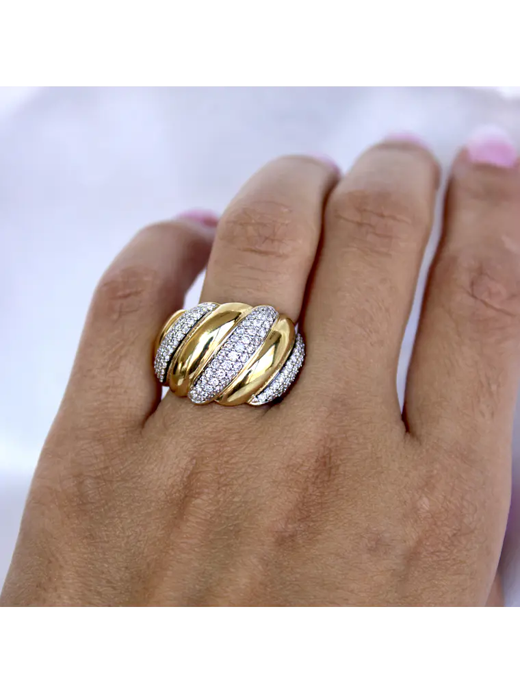 Imponente Maxi Anillo Diamantes y Oro Amarillo 18K 6