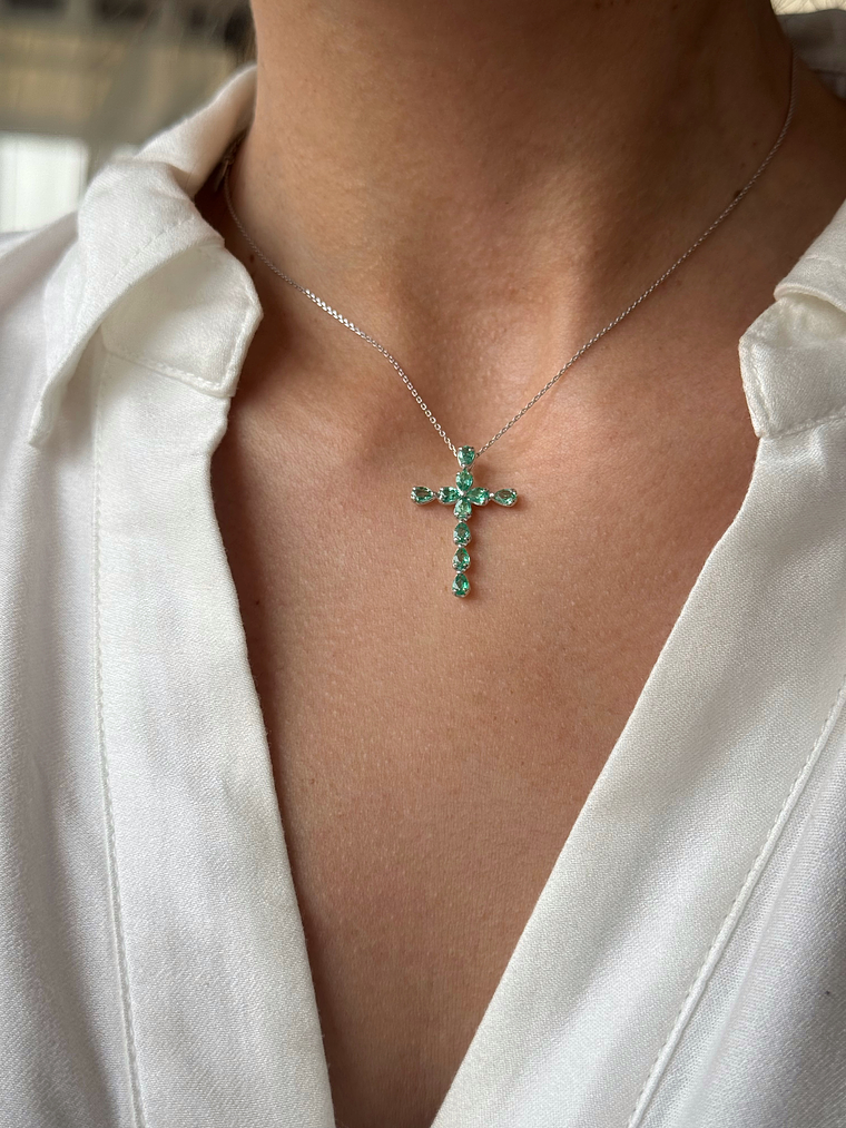 Collar Esmeralda y Diamantes en Oro Blanco 18K 2