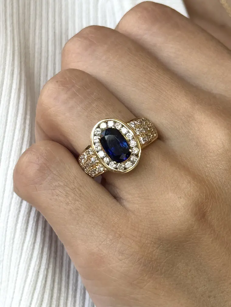 Gran Anillo Solitario Zafiro Azul Halo de Diamantes Naturales 4