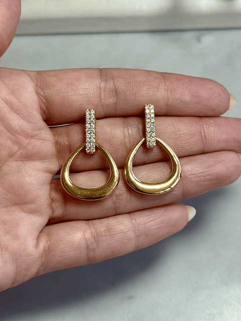 Bellísimos Aros Diamantes en Oro Amarillo 18K