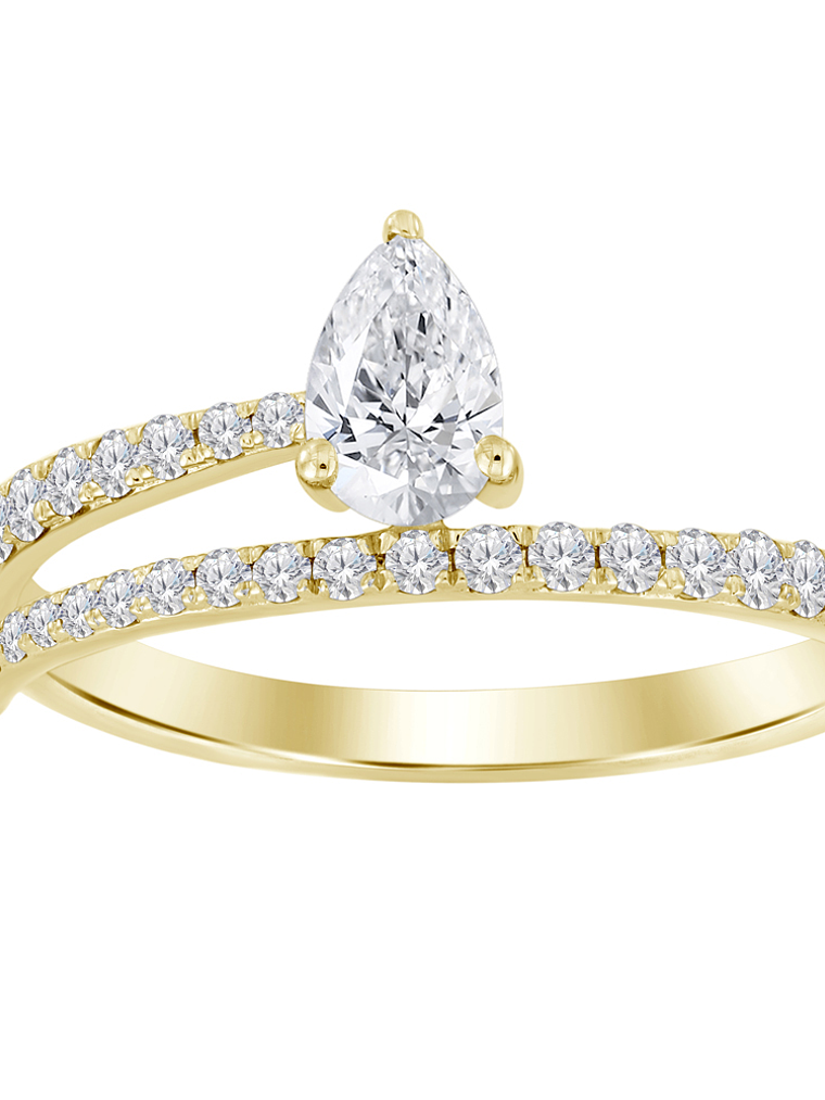 Anillo de Compromiso Diamante Natural Corte Gota (Pera) en Oro Amarillo 18K Doble Cintillo de Pavé 1