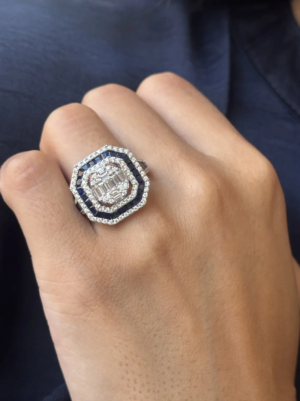 Magnífico Maxi Anillo Zafiros Azules y Diamantes Naturales Oro Blanco 18K 2