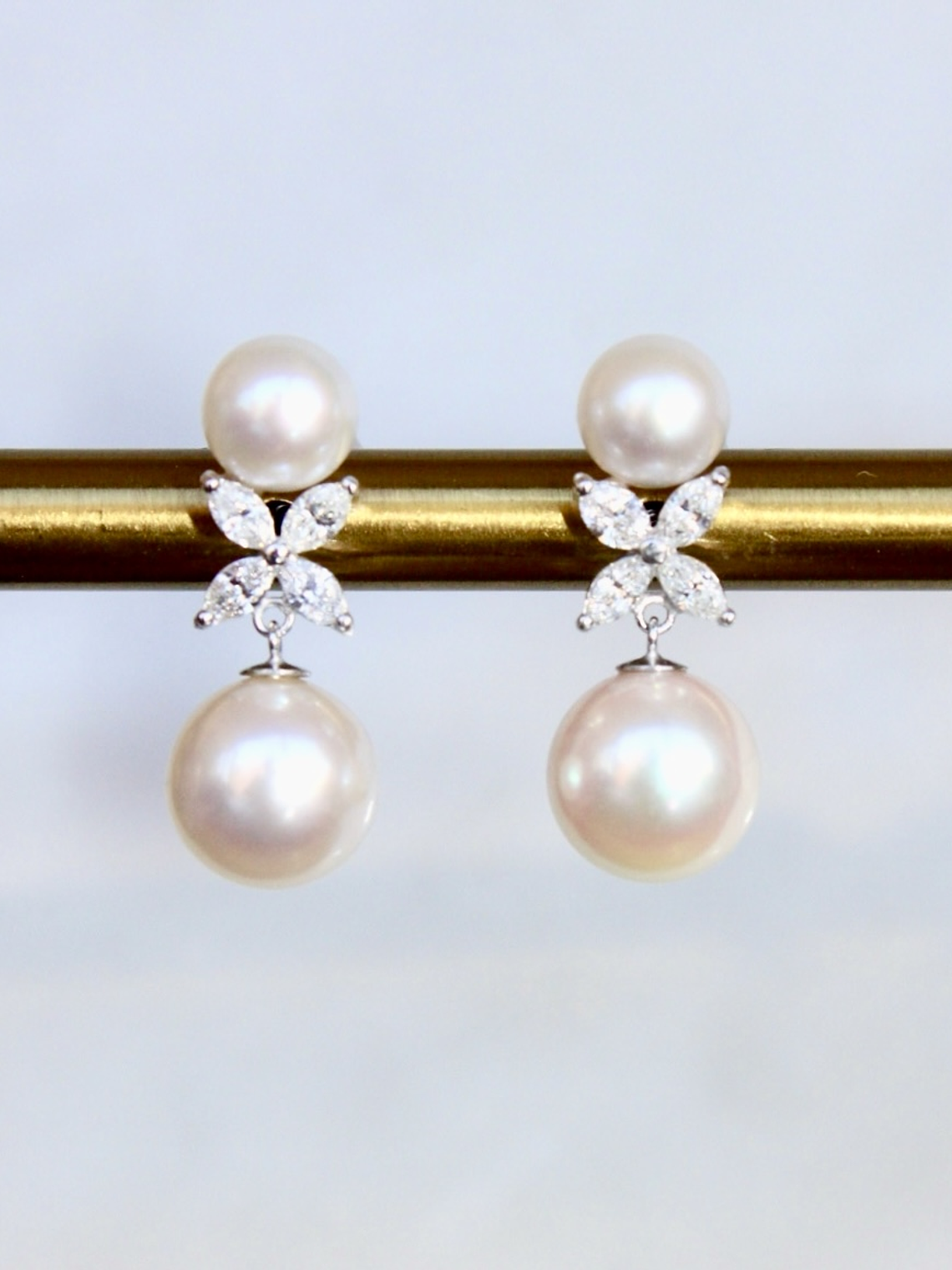 Aros Perlas y Diamantes Naturales corte Marquise en Oro Blanco 18K 2