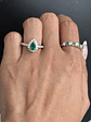 Anillo Moderno Esmeralda y Diamantes en Platino - Miniatura 3