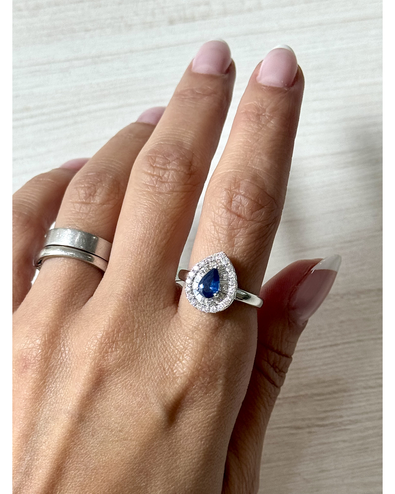 Anillo Solitario Zafiro Gota Diamantes Naturales en Oro Blanco 18k