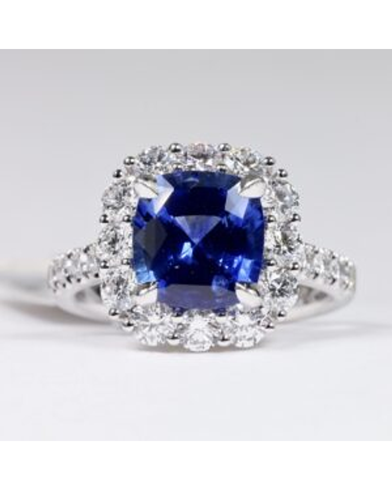 Espectacular Anillo Solitario Gran Zafiro Azul Halo de Diamantes Platino