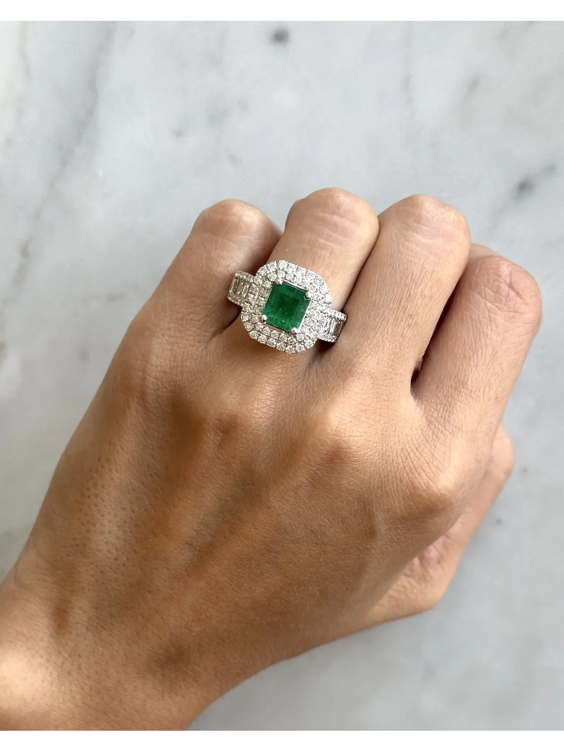 Maxi Anillo Gran Esmeralda Diamantes en Oro Blanco 18K 2