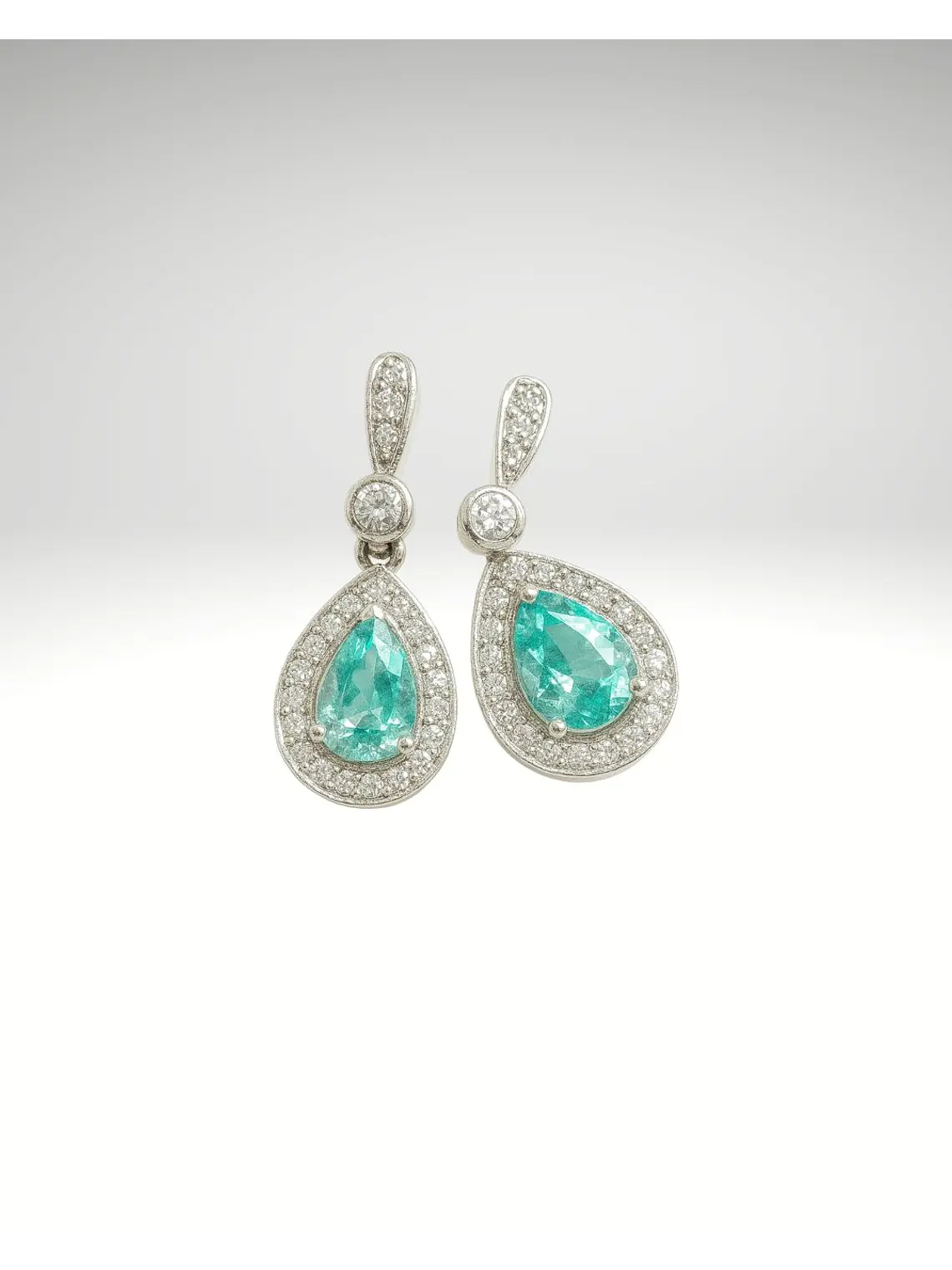 Espectaculares y Exclusivos Aros Paraíba y Diamantes en Oro Blanco 18k 2