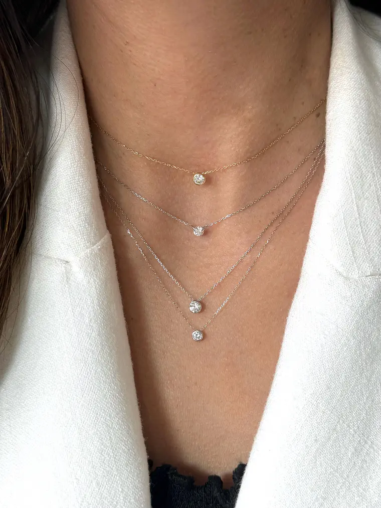 Collar Punto de Luz Diamante Flotante Oro Blanco 18K 2