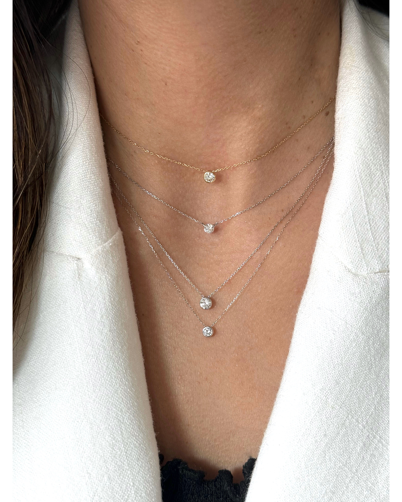 Collar Punto de Luz Diamante Flotante Oro Amarillo 18K