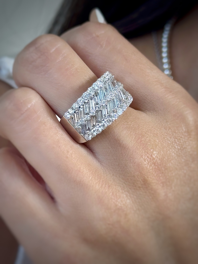 Espectacular Maxi Anillo Cintillo Diamantes en Oro Blanco 18K 2