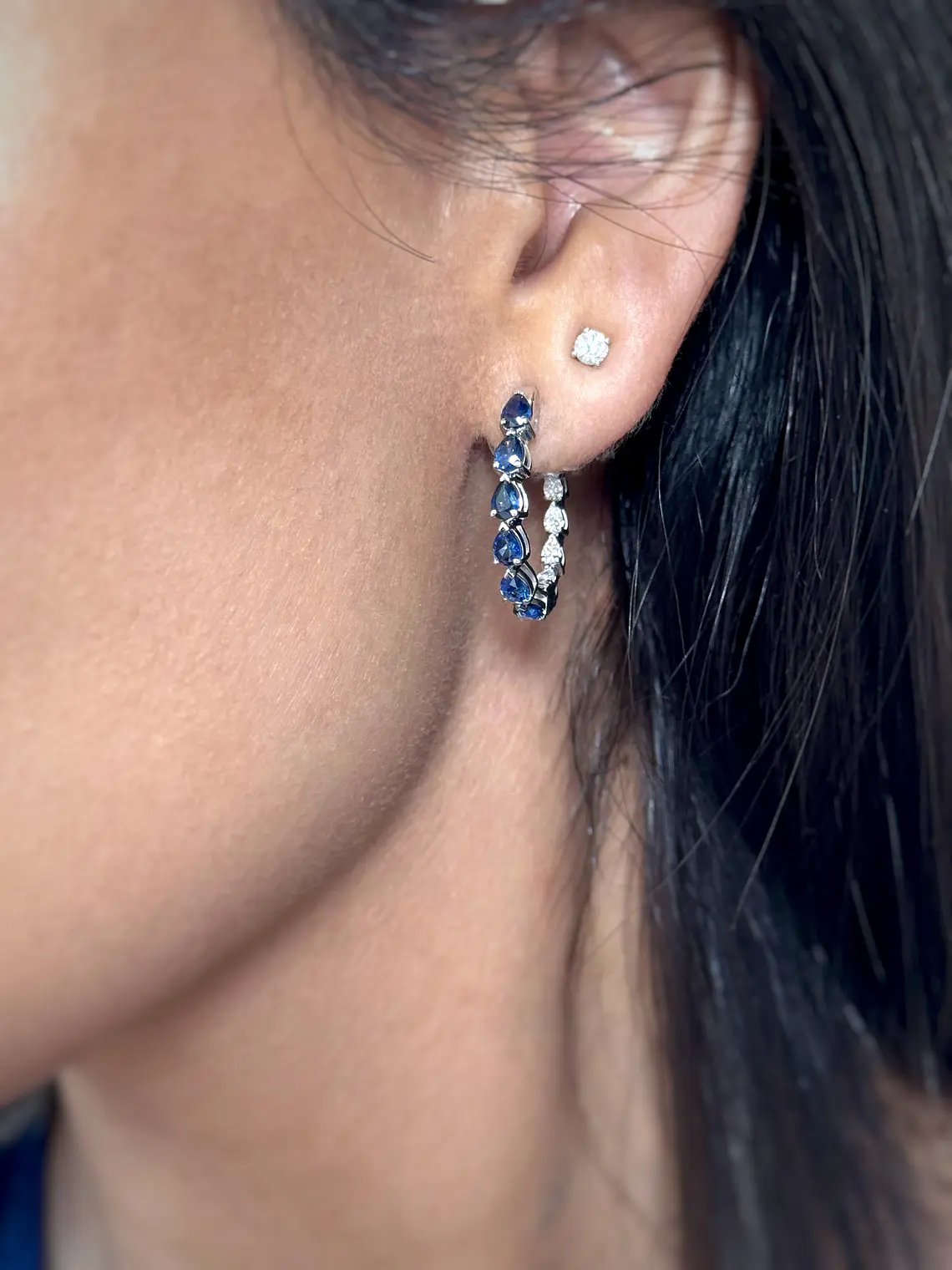 Aros Argollas Zafiros y Diamantes Dentro y Fuera Oro Blanco 18K 5