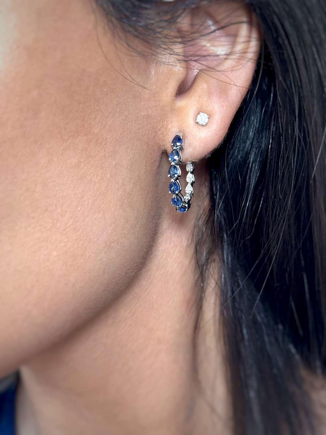 Aros Argollas Zafiros y Diamantes Dentro y Fuera Oro Blanco 18K 5