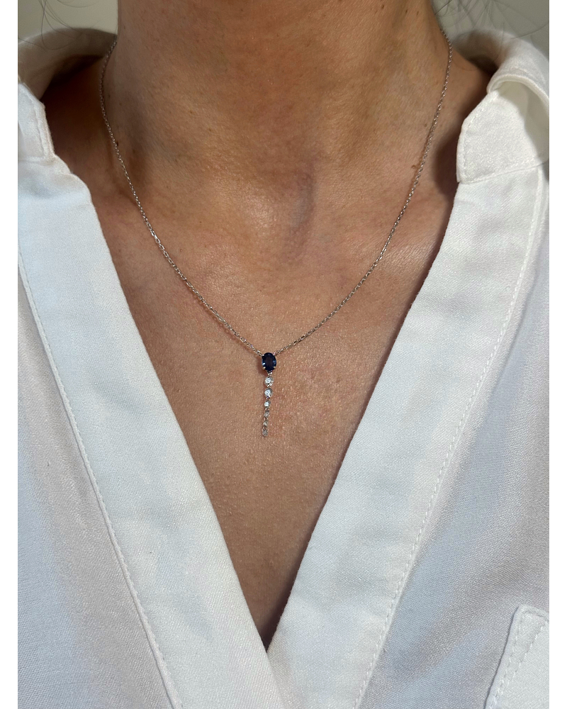 Collar Zafiro Ovalado y Diamantes en Oro Blanco 18K
