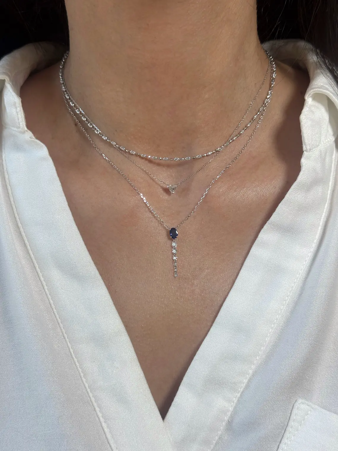 Collar Zafiro Ovalado y Diamantes en Oro Blanco 18K 3