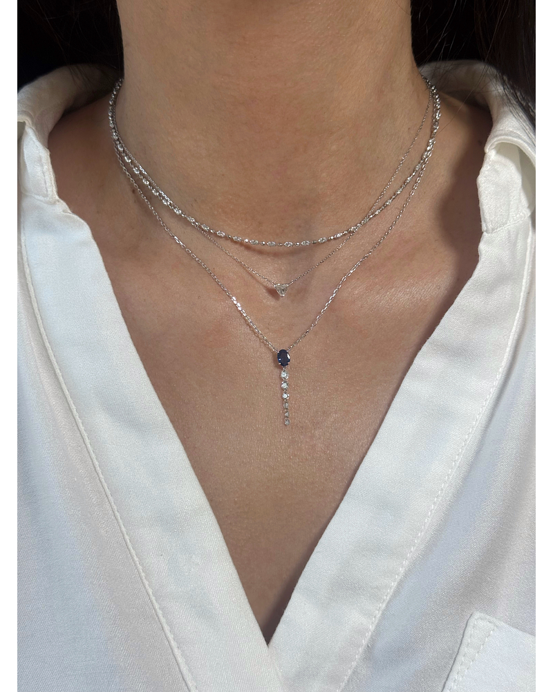 Collar Zafiro Ovalado y Diamantes en Oro Blanco 18K