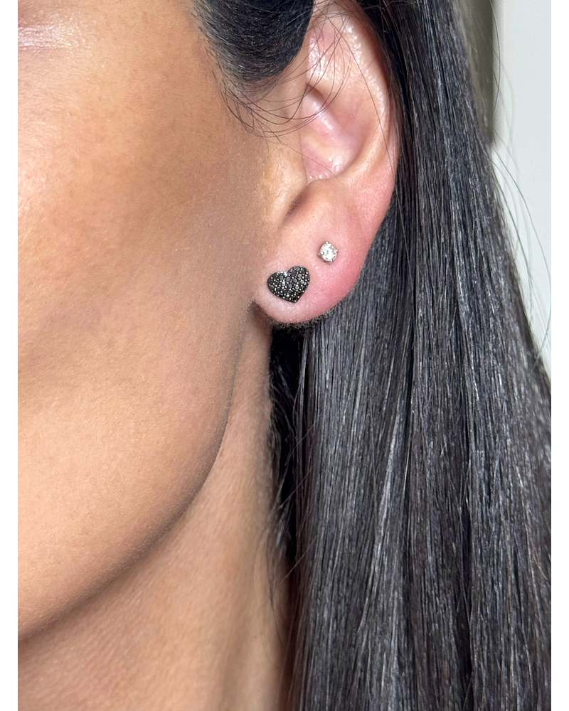 Aros Corazón Diamantes Negros en Oro Blanco 18K