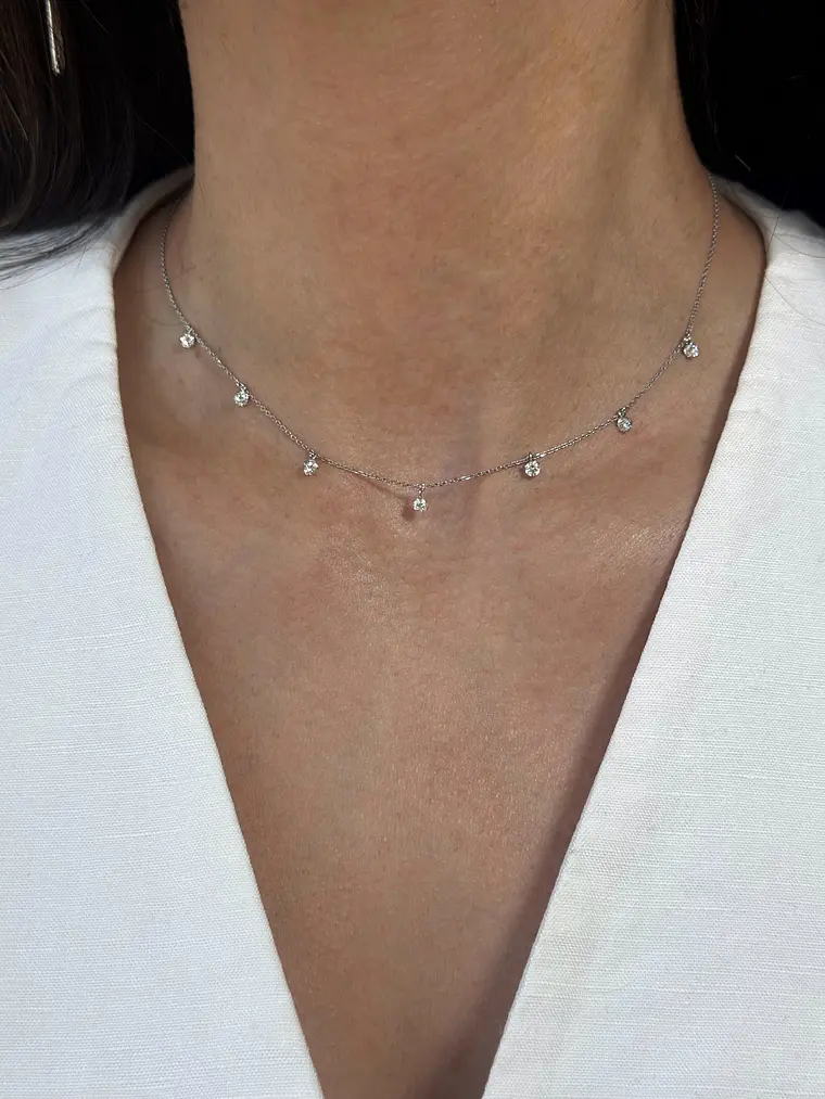 Collar 7 Diamantes Colgantes en Oro Blanco 18K 3
