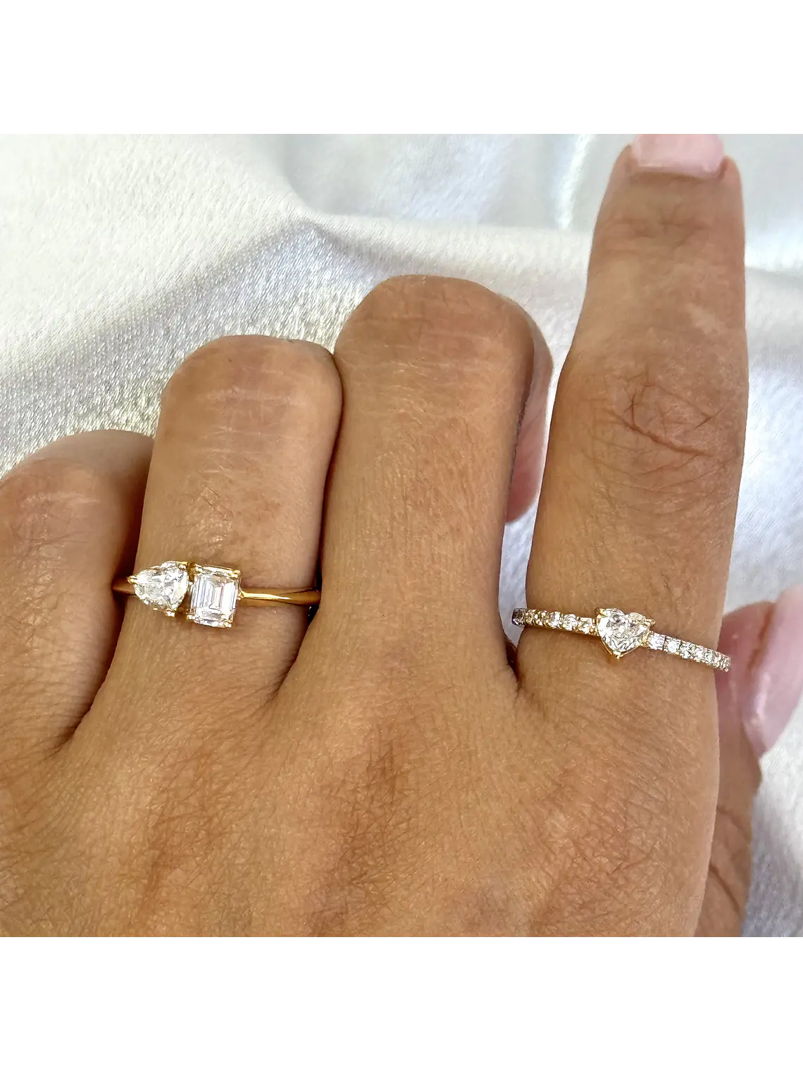 Anillo Solitario Diamante Corazón en Oro Amarillo 18K 3