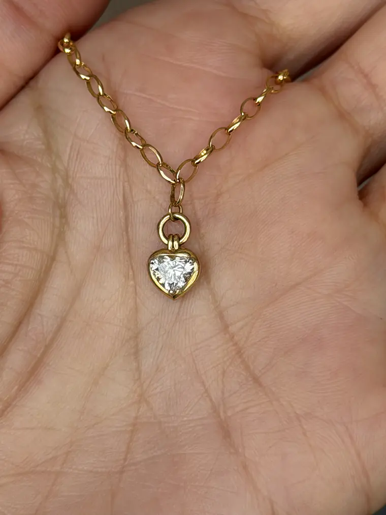 Exclusivo Collar Diamante Corte Corazón en Oro Amarillo 18K 4