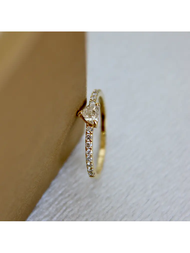 Anillo Solitario Diamante Corazón en Oro Blanco 18K 3