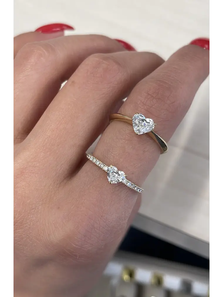 Anillo Solitario Diamante Corazón en Oro Blanco 18K 4
