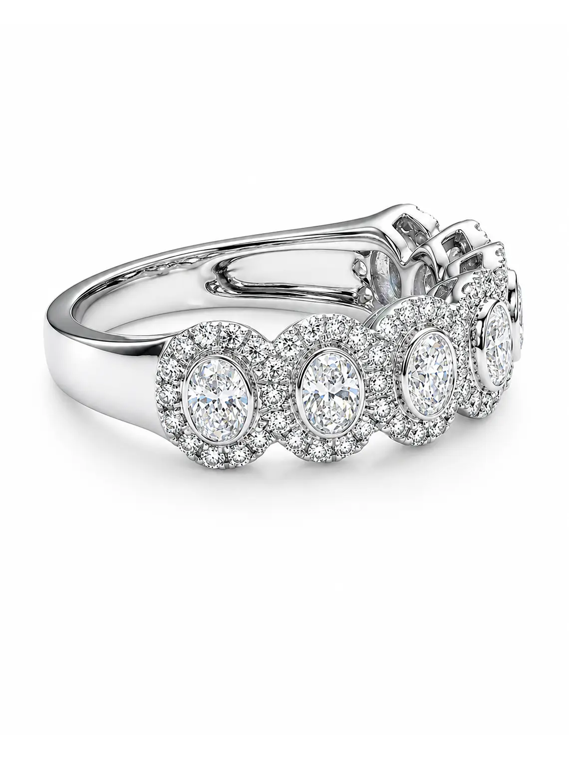Gran Anillo Cintillo 7 Diamantes Ovales con Halo en Oro Blanco 18K 2
