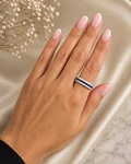 Anillo Medio Cintillo Triple Zafiros Diamantes Oro Blanco 18K