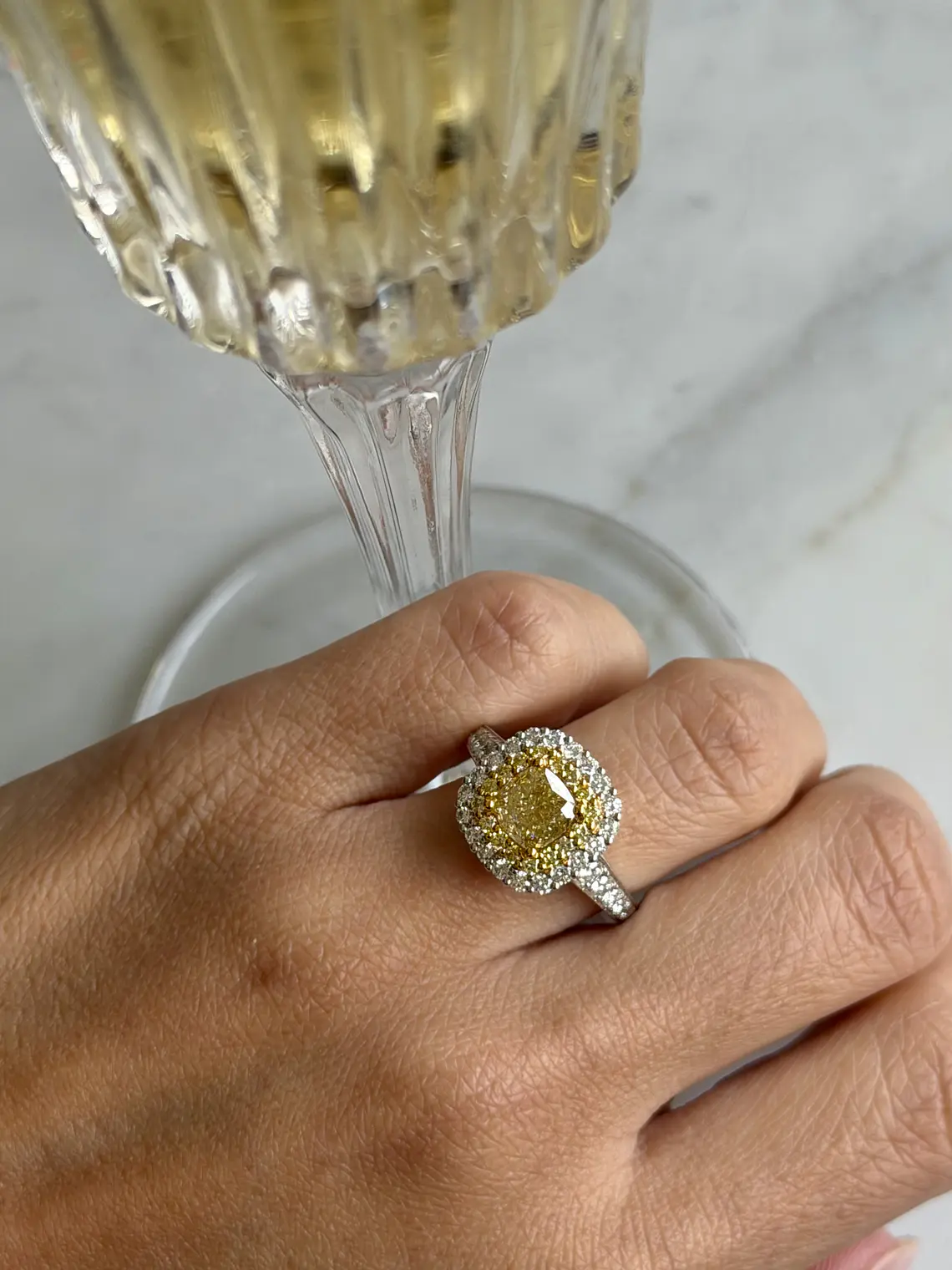 Anillo Solitario Diamante Fancy Yellow Natural Oro Blanco 18k 3
