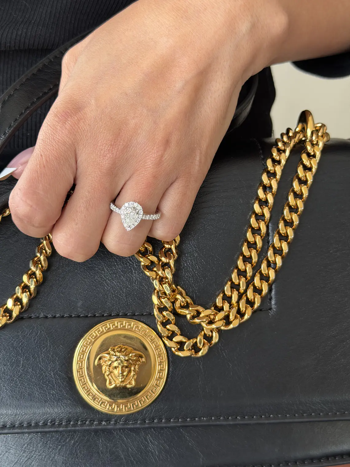 Anillo Solitario Corte Gota Pera Diamantes Naturales Oro Blanco 18K / GIA 5