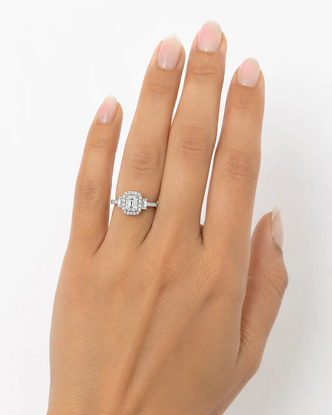Exclusivo Anillo Tricillo Diamantes Esmeralda Baguette Oro Blanco 18K 