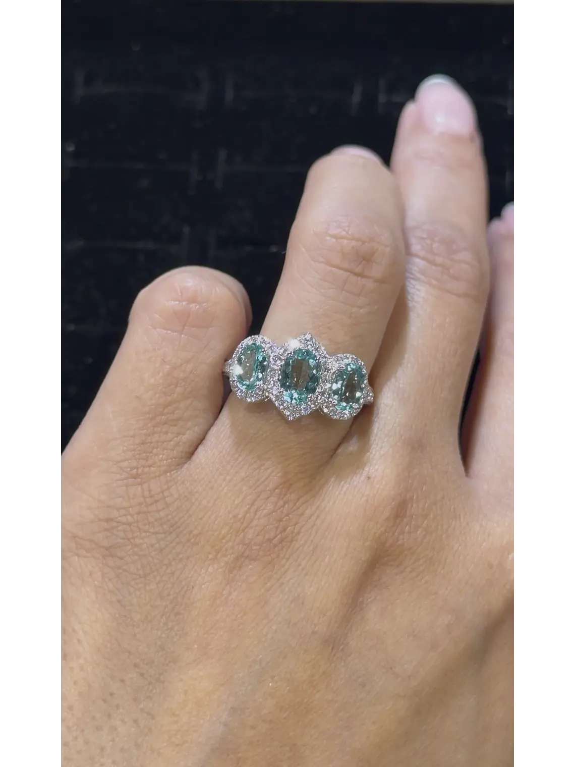 Precioso Anillo Tricillo Paraíbas Naturales Diamantes en Oro Blanco 18K 2