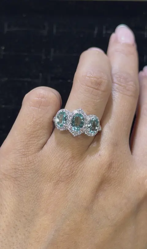 Precioso Anillo Tricillo Paraíbas Naturales Diamantes en Oro Blanco 18K