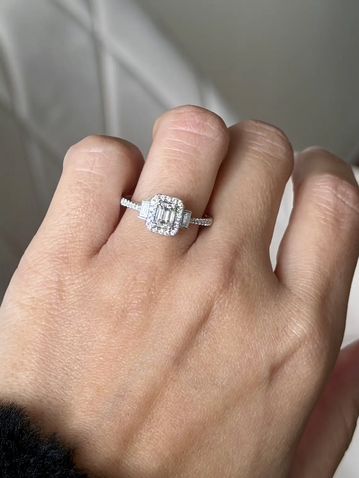 Exclusivo Anillo Tricillo Diamantes Esmeralda Baguette Oro Blanco 18K  3