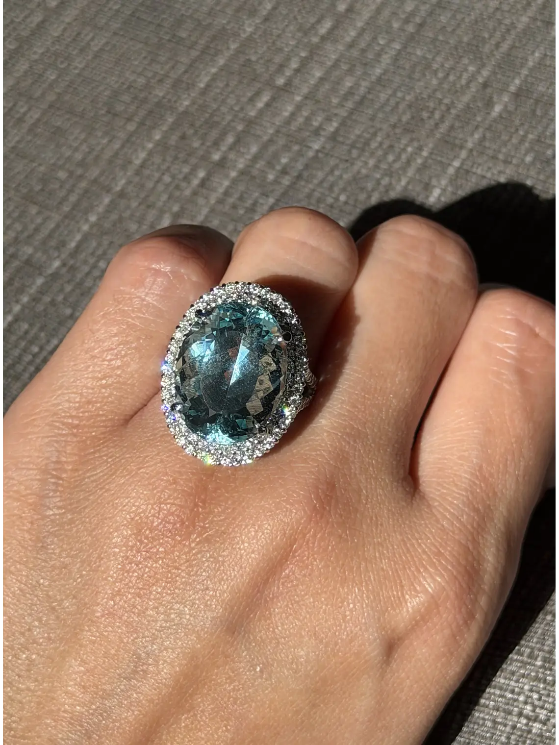 Gran Maxi Anillo Aguamarina y Diamantes Naturales en Platino 3