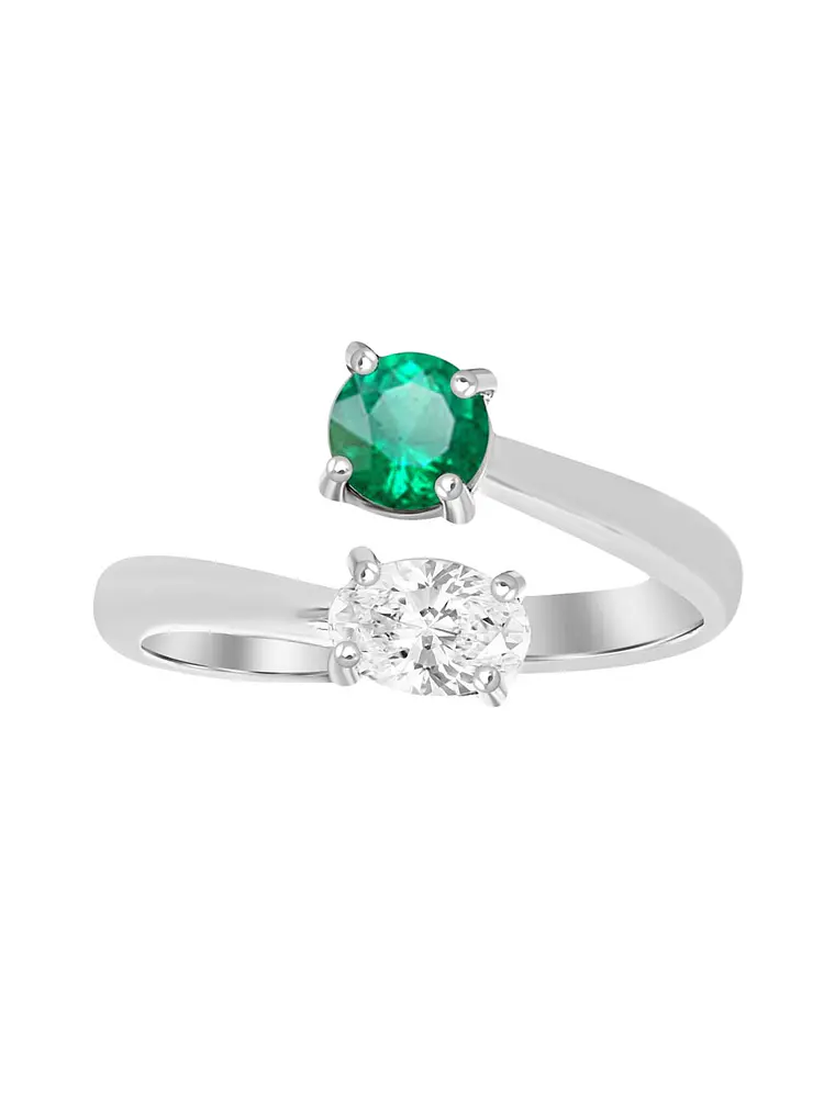 Anillo Preciosa Esmeralda y Diamante Oval en Oro Blanco 18K 1