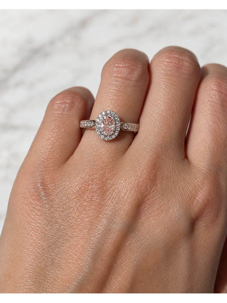 Anillo Forma Oval Diamantes Rosados Naturales Oro Blanco 18K 2