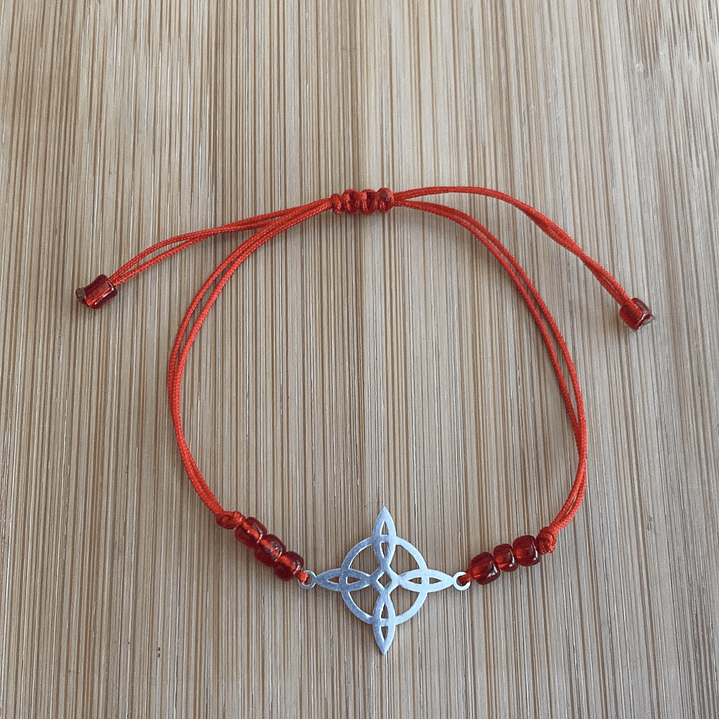 Pulsera de Hilo rojo con Nudo de Bruja 1