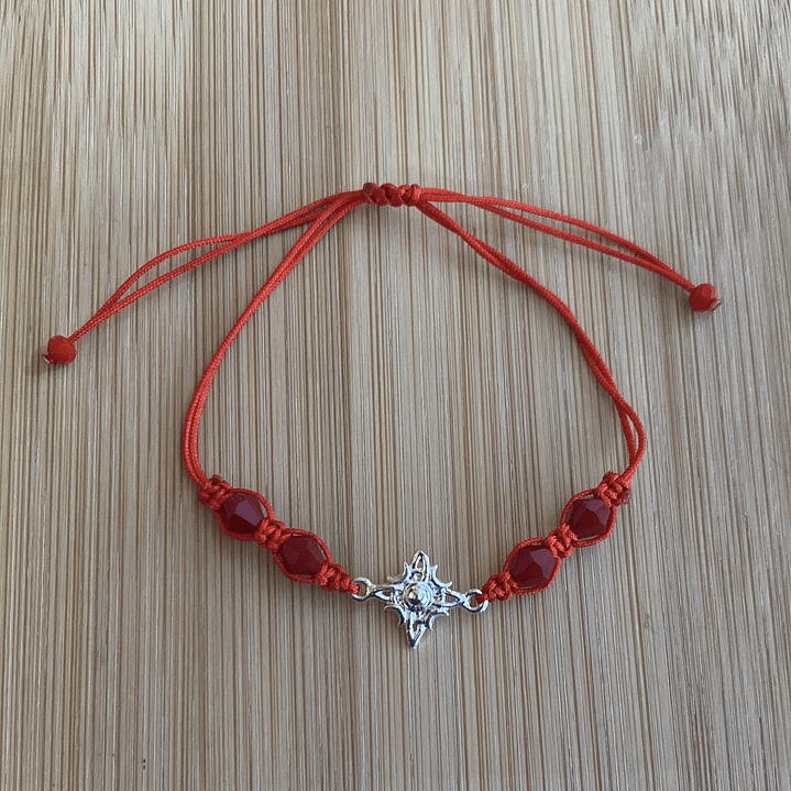 Pulsera de hilo rojo con nudo de bruja 1