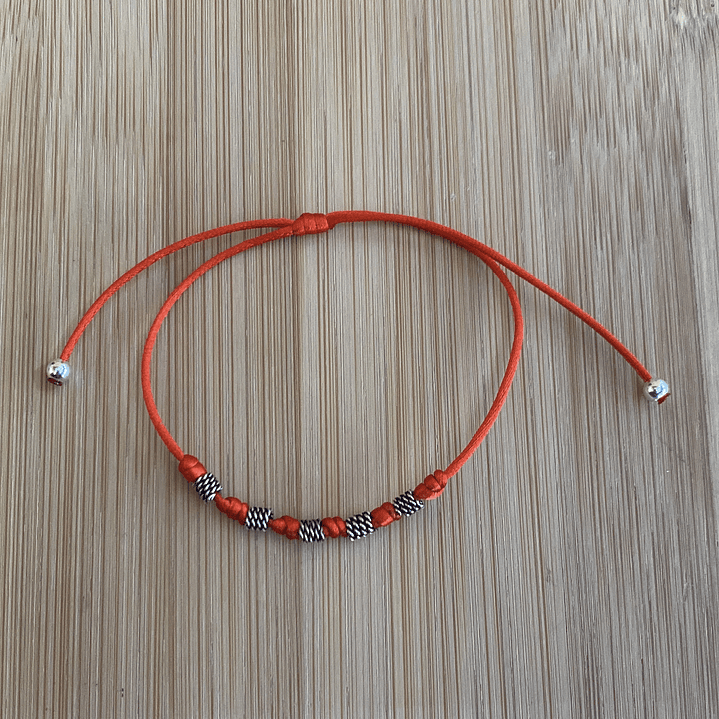 Pulsera de hilo rojo  1