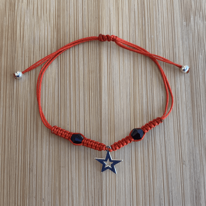 Pulsera de hilo rojo con estrella 1
