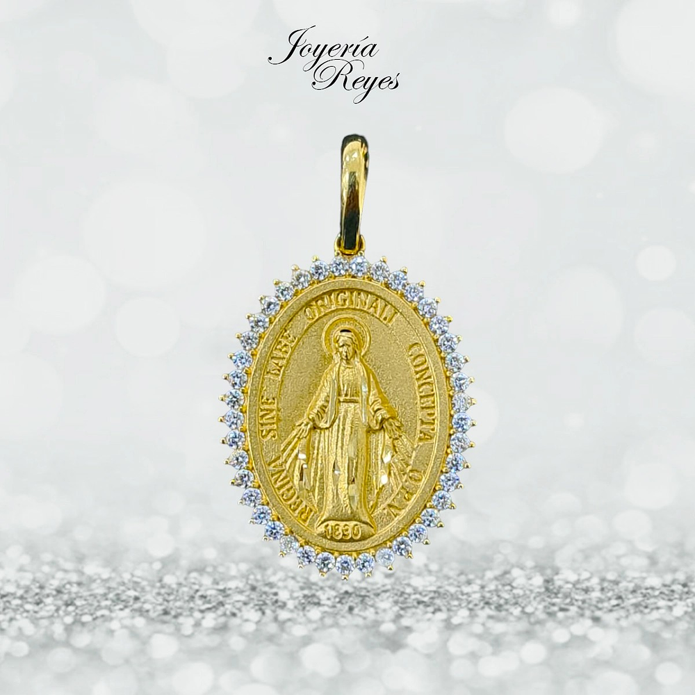 Colgante virgen circones, oro amarillo 18 kilates, fabricación italiana 5,25 grs, 25mm