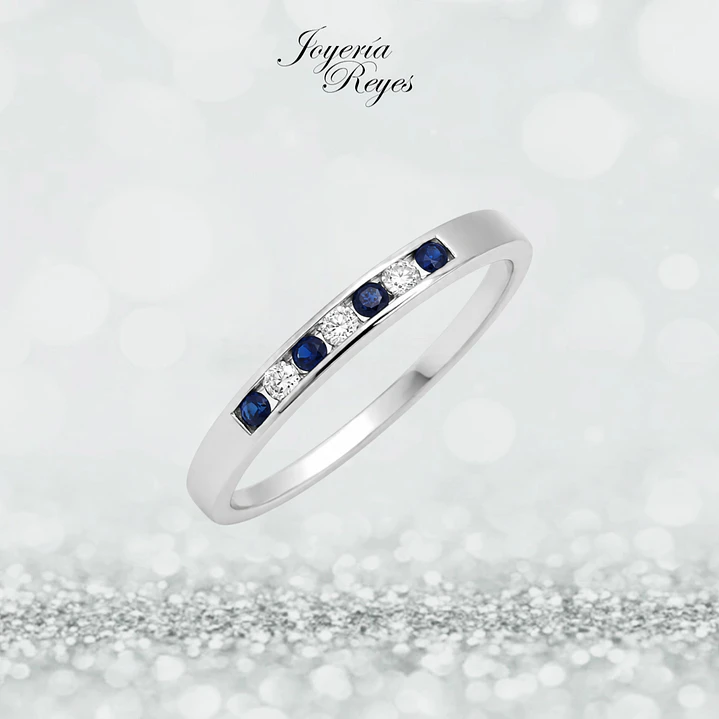 Anillo de Oro Blanco 18 kilates - 3 brillantes de 6 puntos - Zafiro de 14 puntos - KR05-79846 1