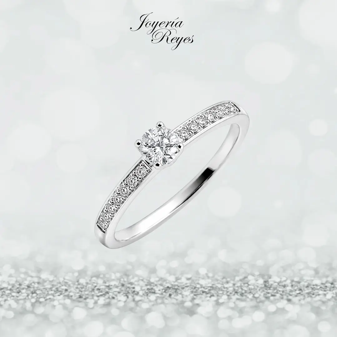 Anillo de Oro Blanco 18 kilates - 15 brillantes de 33,7 puntos - R10392D 1